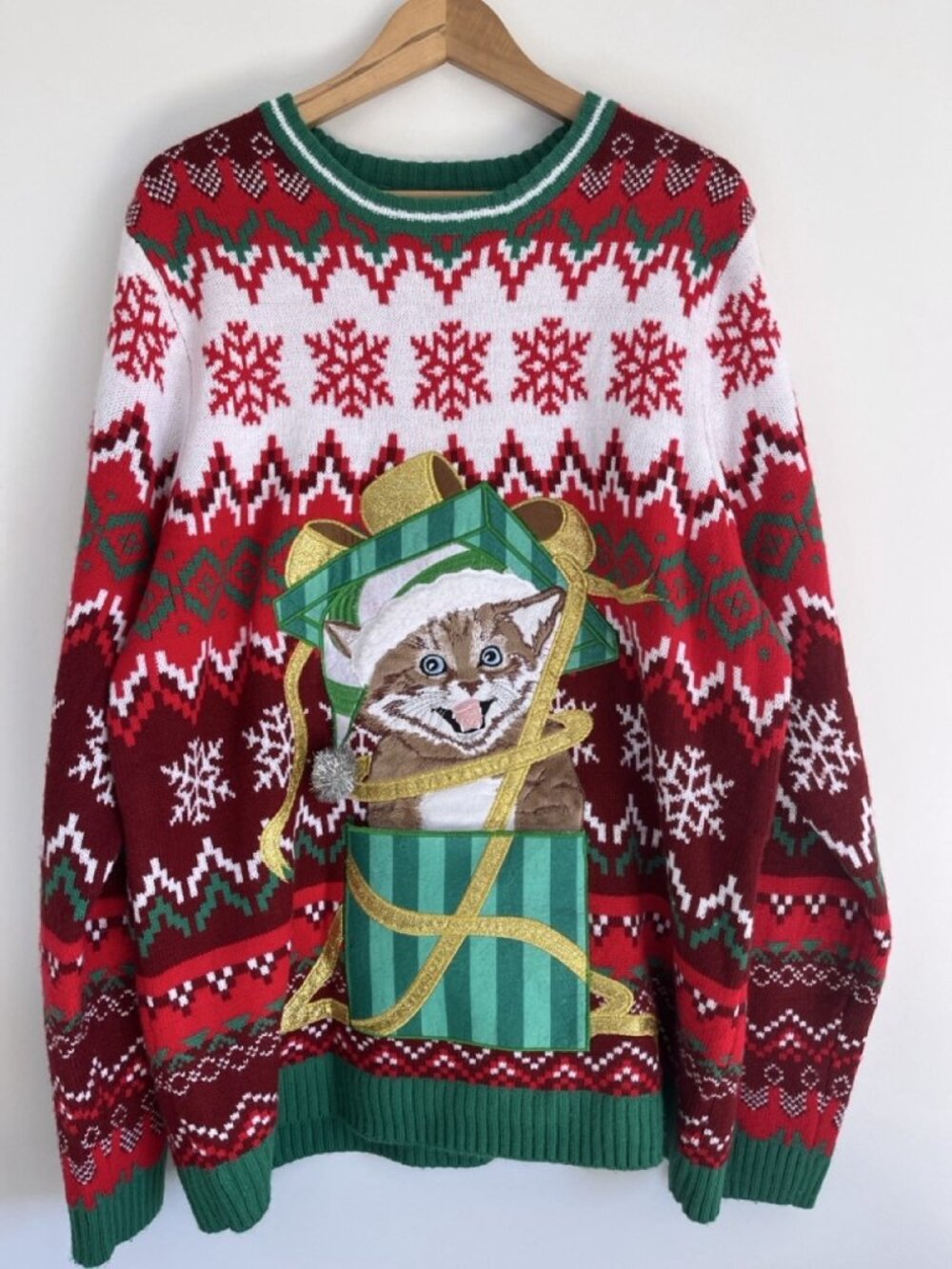 Holiday Time Ugly Christmas Sweater Kitten Gift Box Red Green XL Casual